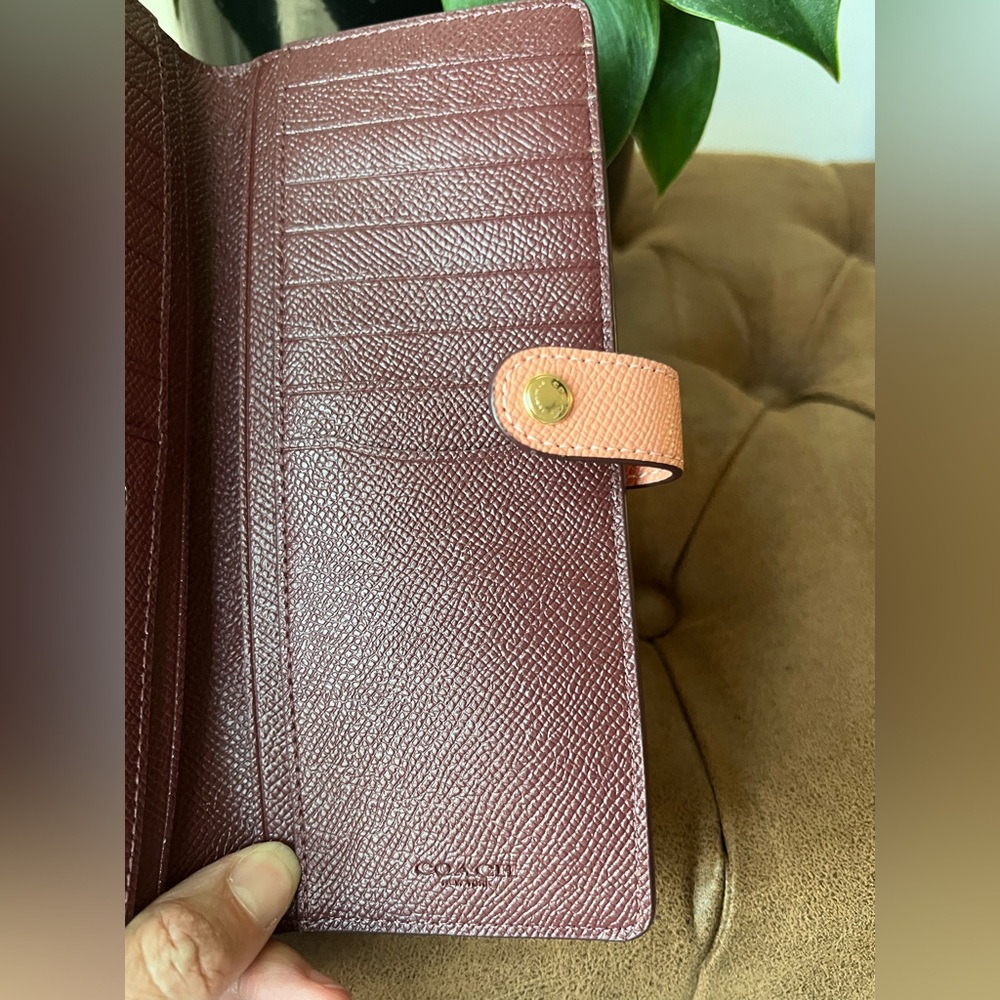 Coach Slim Crossgrain Leather Wallet in Light Coral - Picture 3 of 9